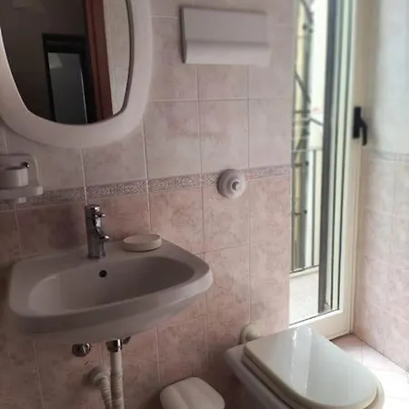 U Curtigghiu * Чефалу